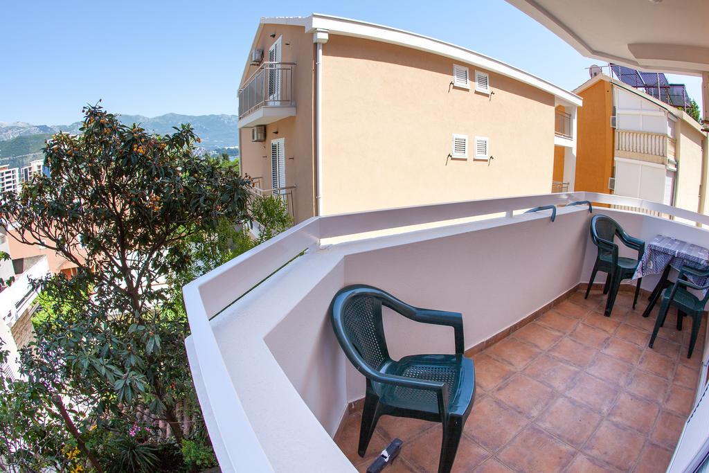 City Apartments Gosposhtina Budva Luaran gambar