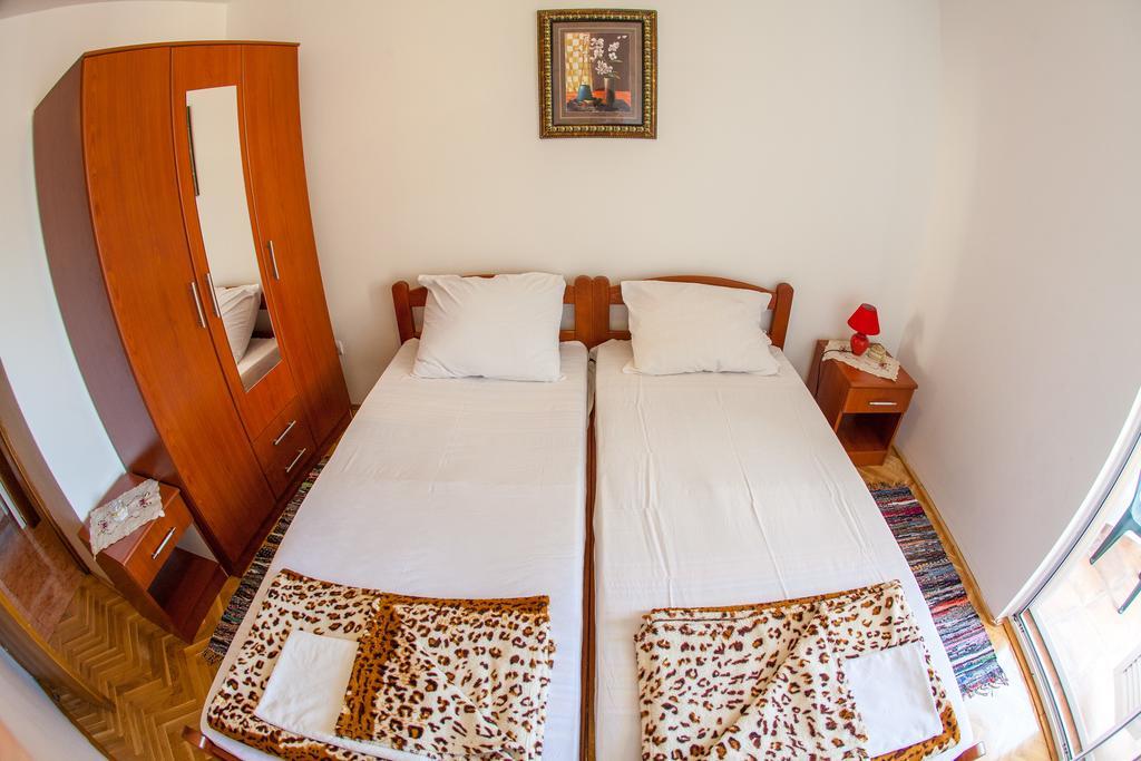 City Apartments Gosposhtina Budva Luaran gambar