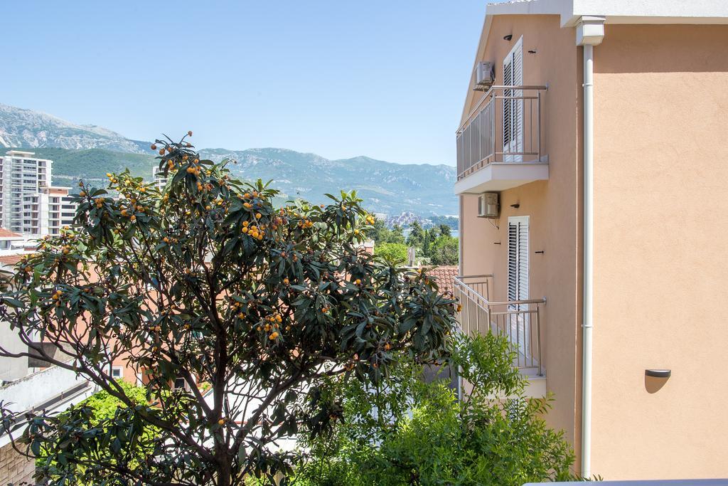 City Apartments Gosposhtina Budva Luaran gambar