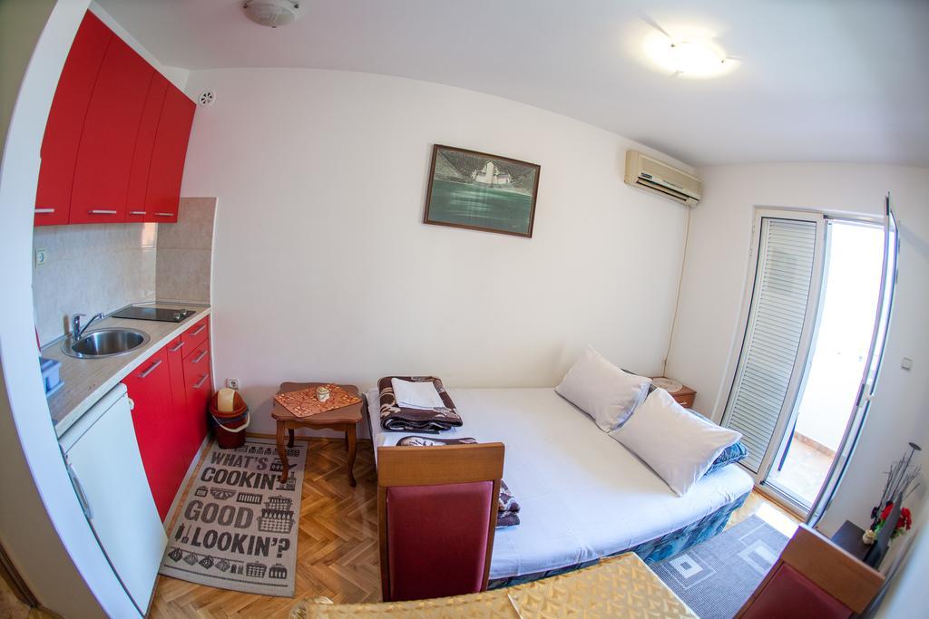 City Apartments Gosposhtina Budva Luaran gambar