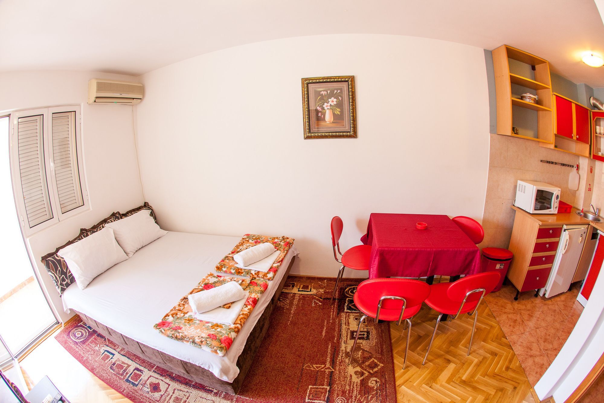 City Apartments Gosposhtina Budva Luaran gambar
